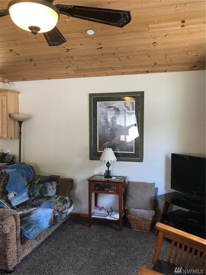 Property Photo:  206 A Ave N  WA 98819 