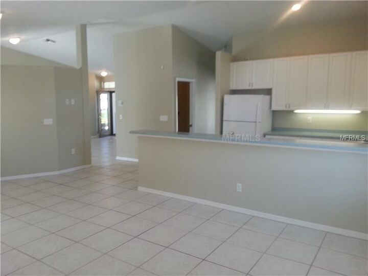 Property Photo:  6002 63rd Avenue E  FL 34221