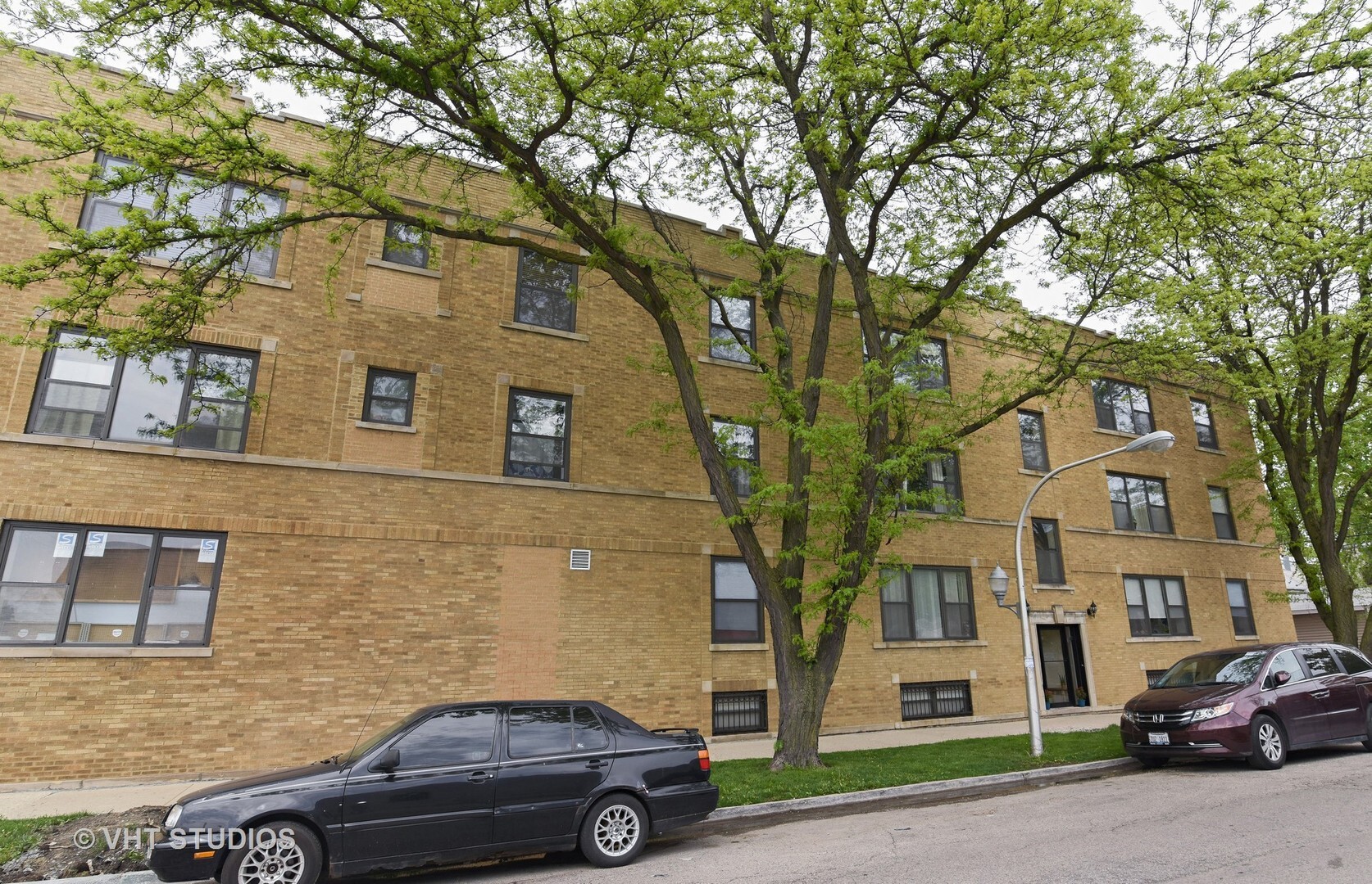 Property Photo:  3150 Byron Street 2  IL 60618 