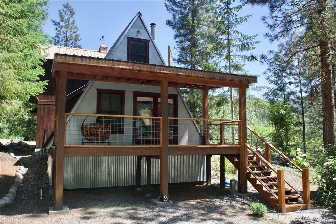 Property Photo: 9 Heaton Rd WA 98862
