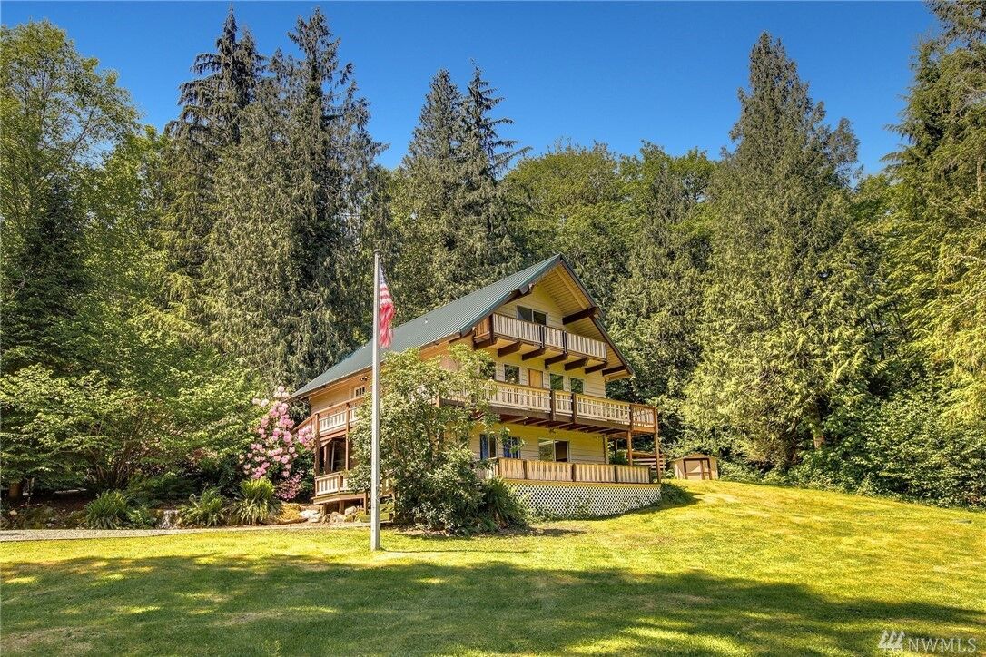 Property Photo:  46020 SE 174th St  WA 98045 