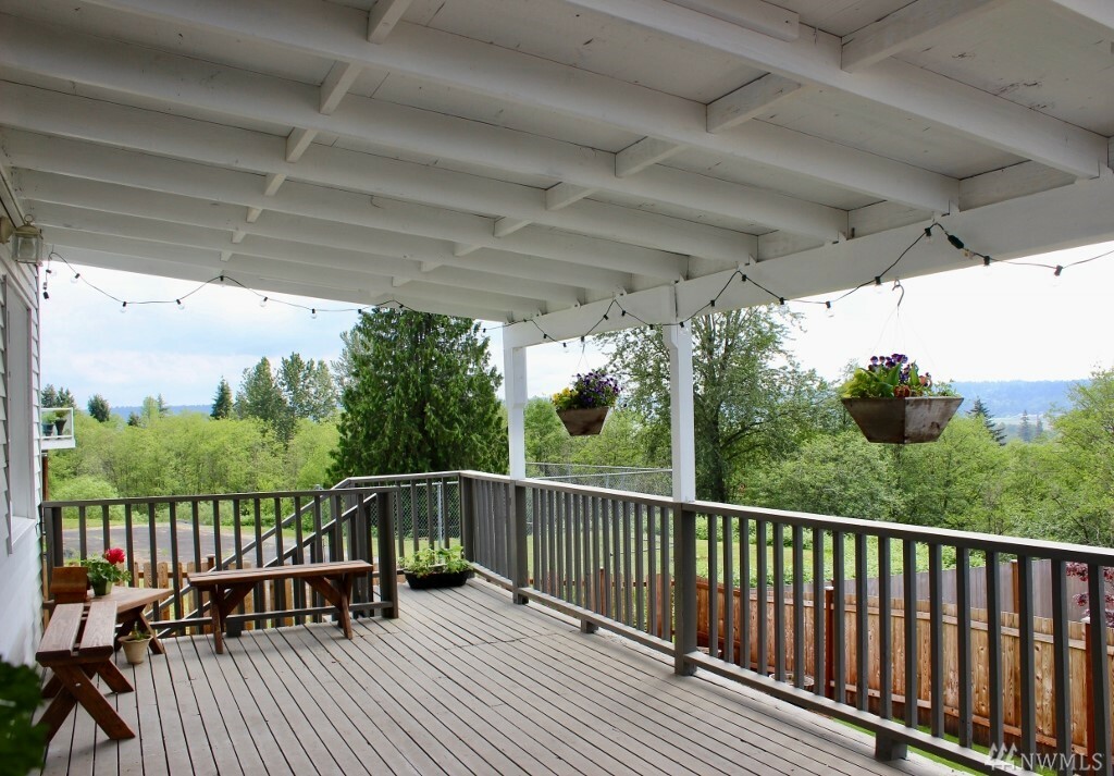 Property Photo:  7130 Foster Slough Rd  WA 98290 