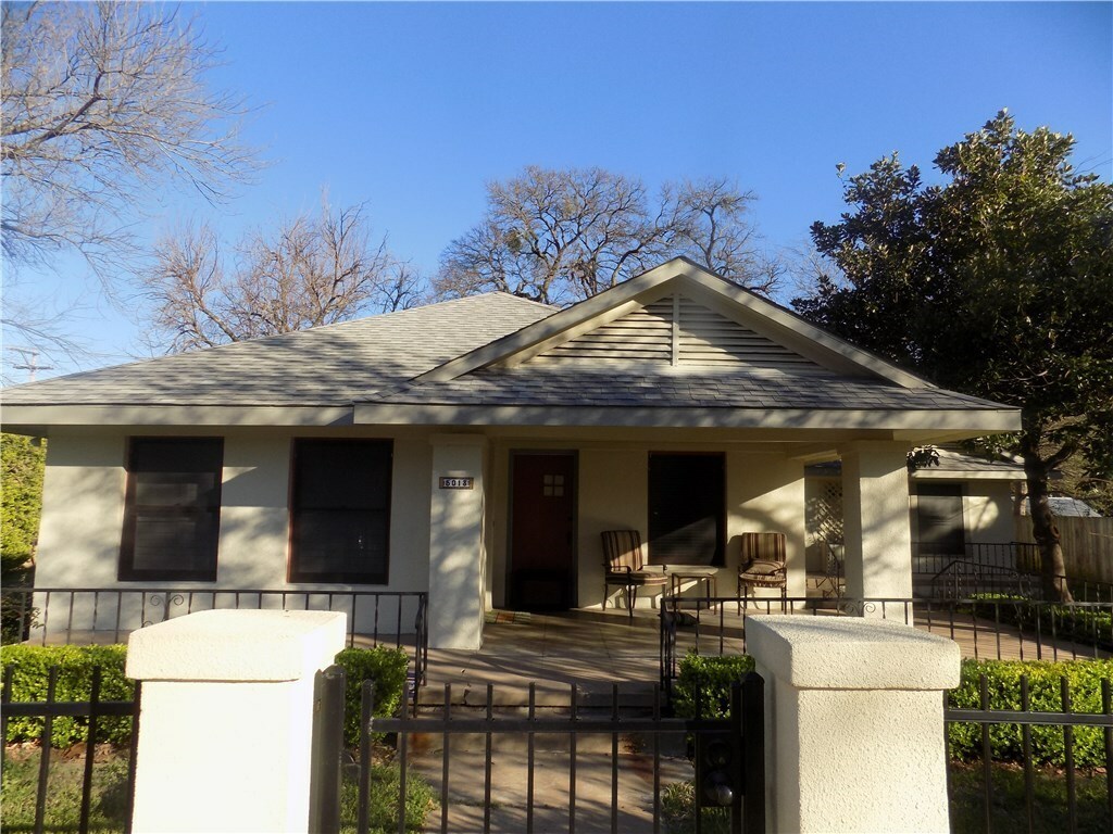 Property Photo:  5013 Avenue G  TX 78751 