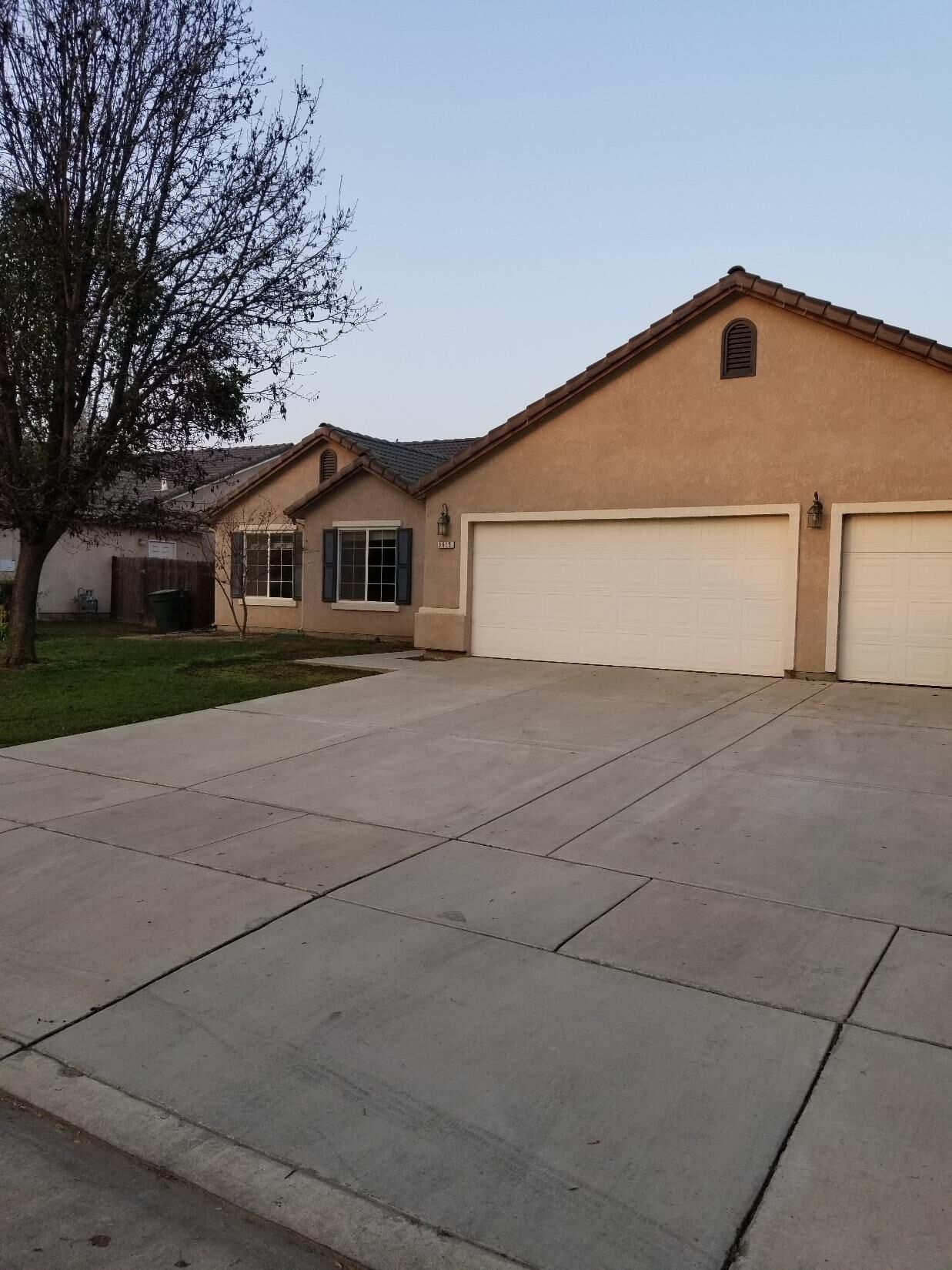 Property Photo:  3615 N Wellsley Street  CA 93291 