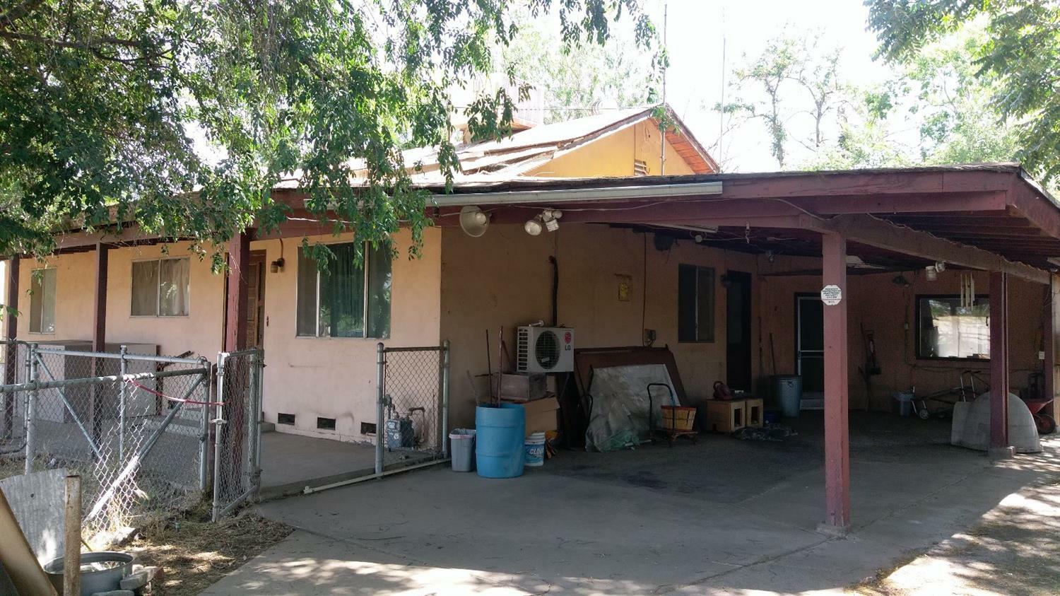 Property Photo:  1168 N E Street  CA 93274 