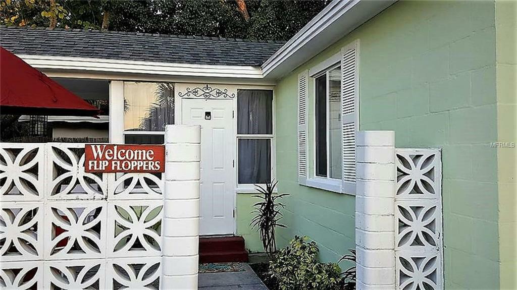 Property Photo: 1067 Putnam Drive FL 34234