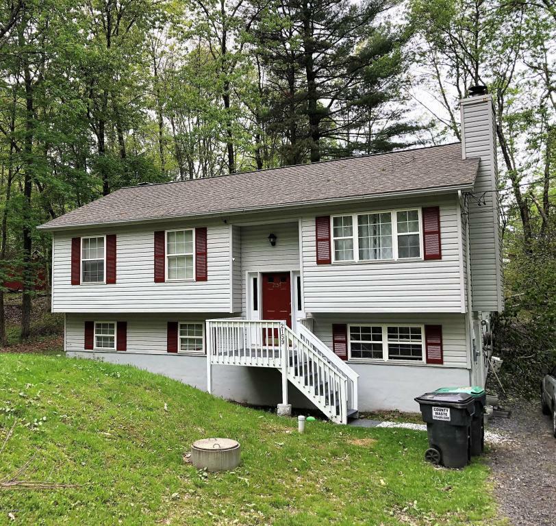 Property Photo:  2159 Woodchuck Lane  PA 18302 