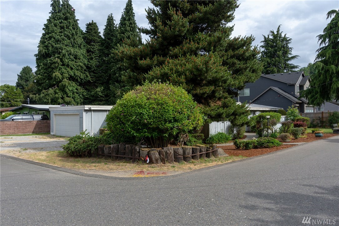 Property Photo:  5630 S 133rd St  WA 98178 