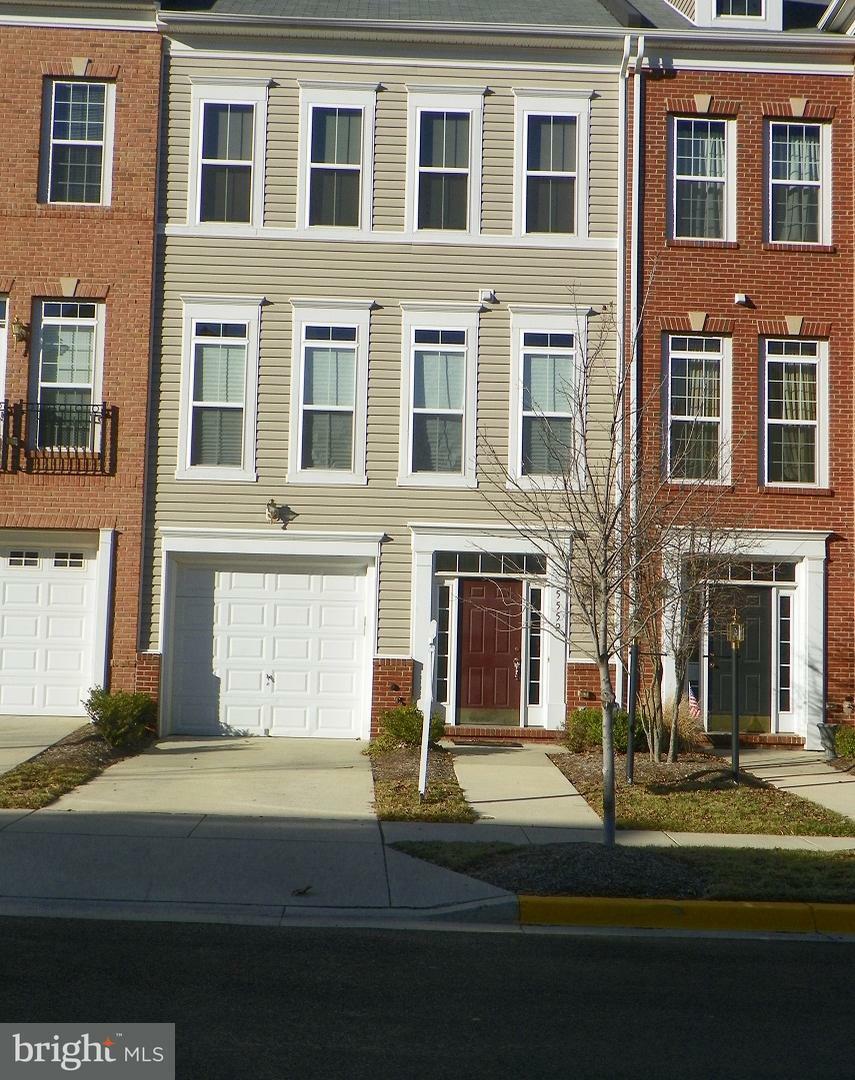 Property Photo:  5522 Hartfield Avenue  MD 20746 