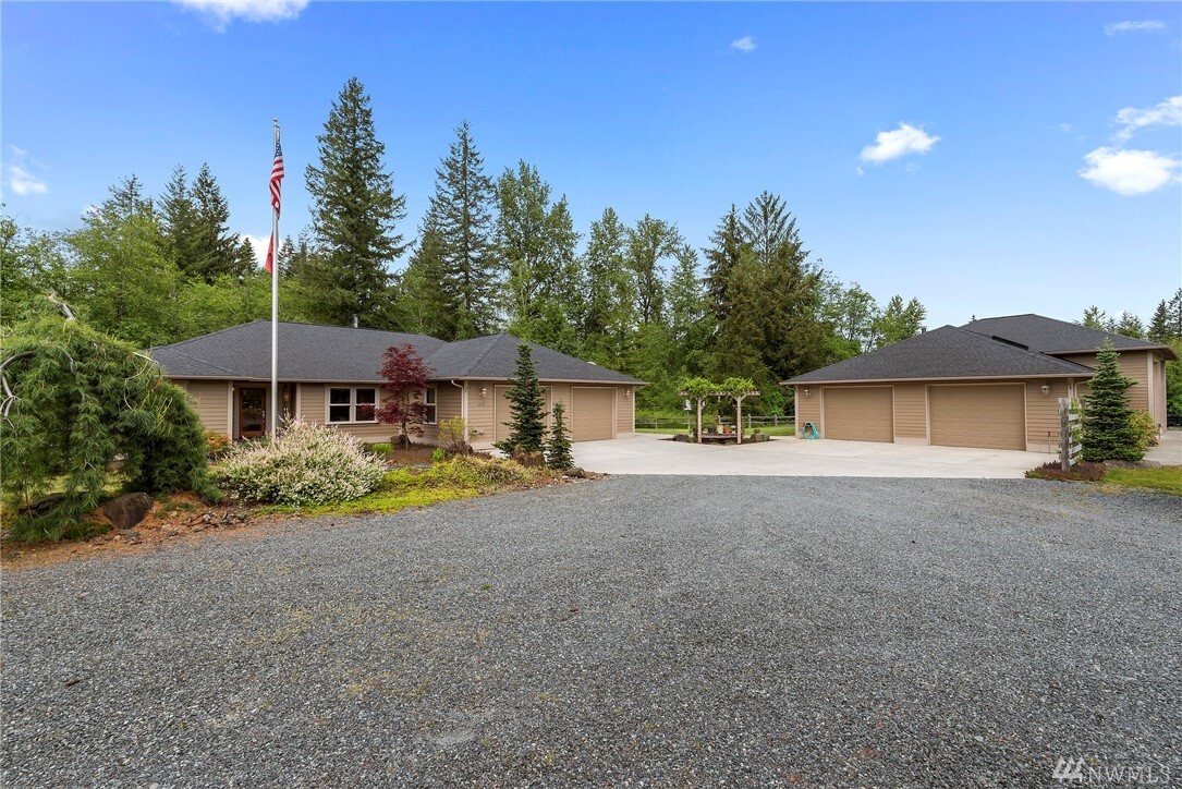 Property Photo: 48520 148th Ave E WA 98328