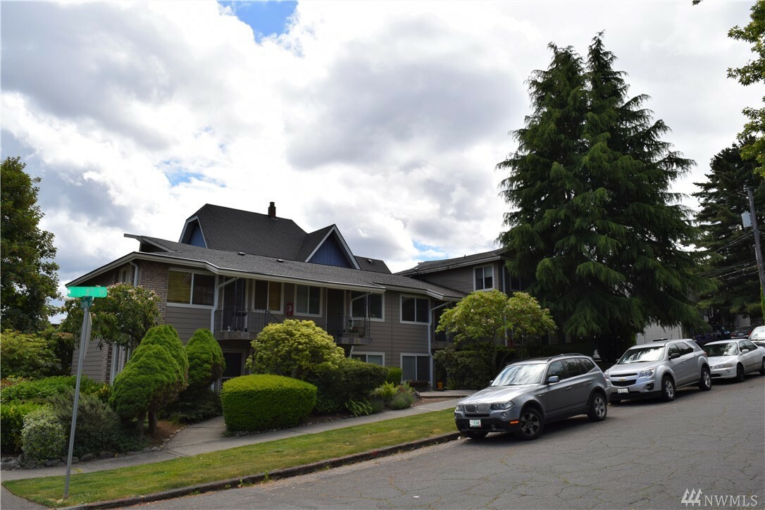 Property Photo:  604 N 3rd St 2  WA 98403 