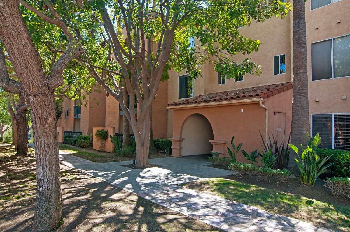 Property Photo:  7190 Shoreline Dr 6202  CA 92122 