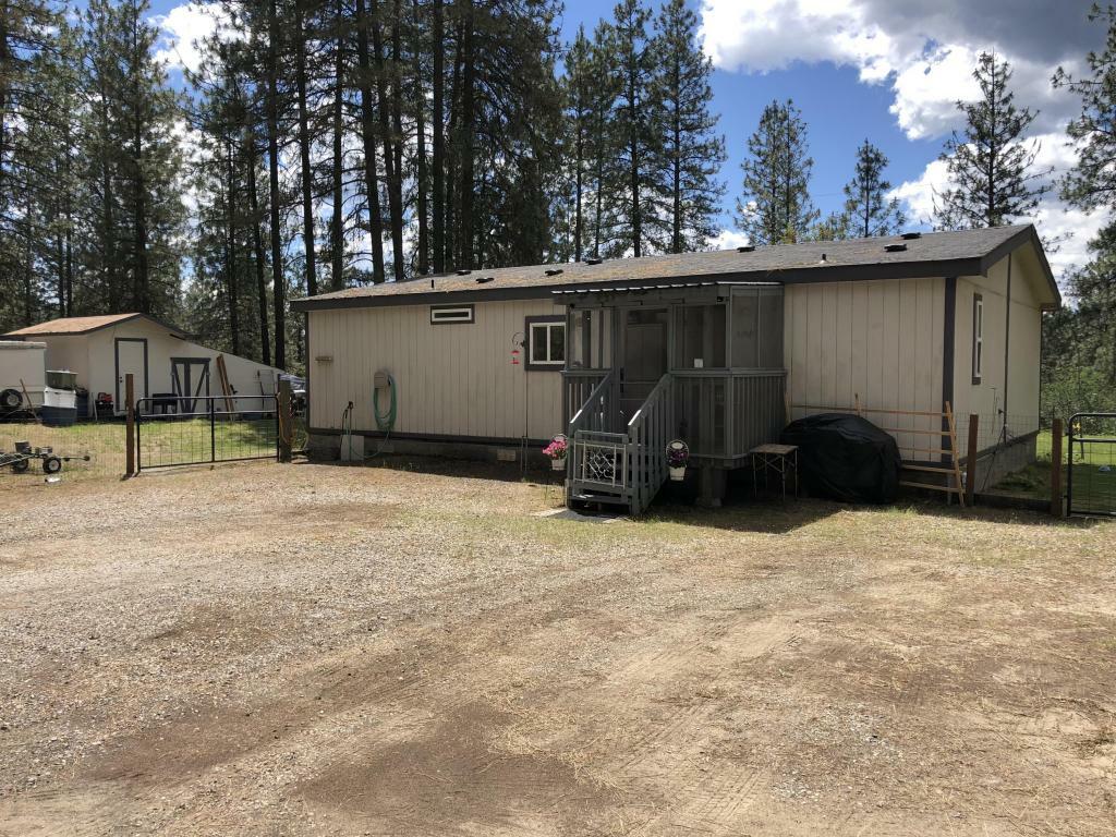 Property Photo:  977 B Lakeview Drive  WA 99141 