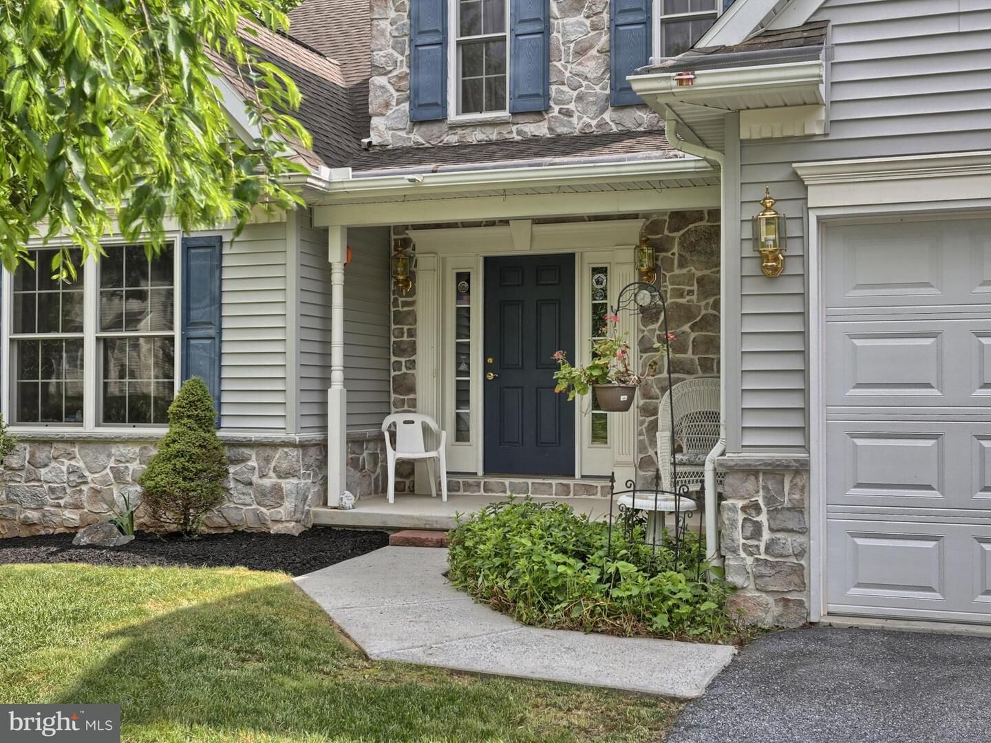 Property Photo: 611 Pondside Lane PA 17042