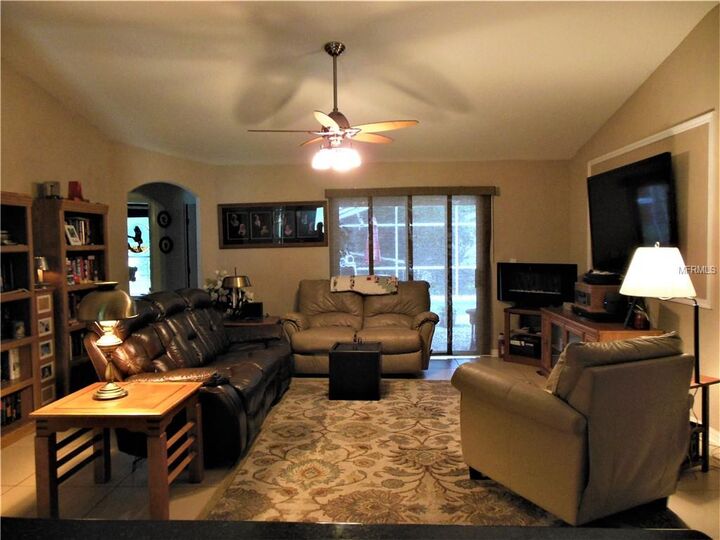 Property Photo: 271 Park Avenue FL 32763