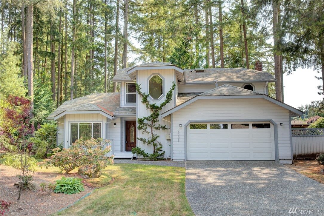 Property Photo: 2056 215th Place SW WA 98036