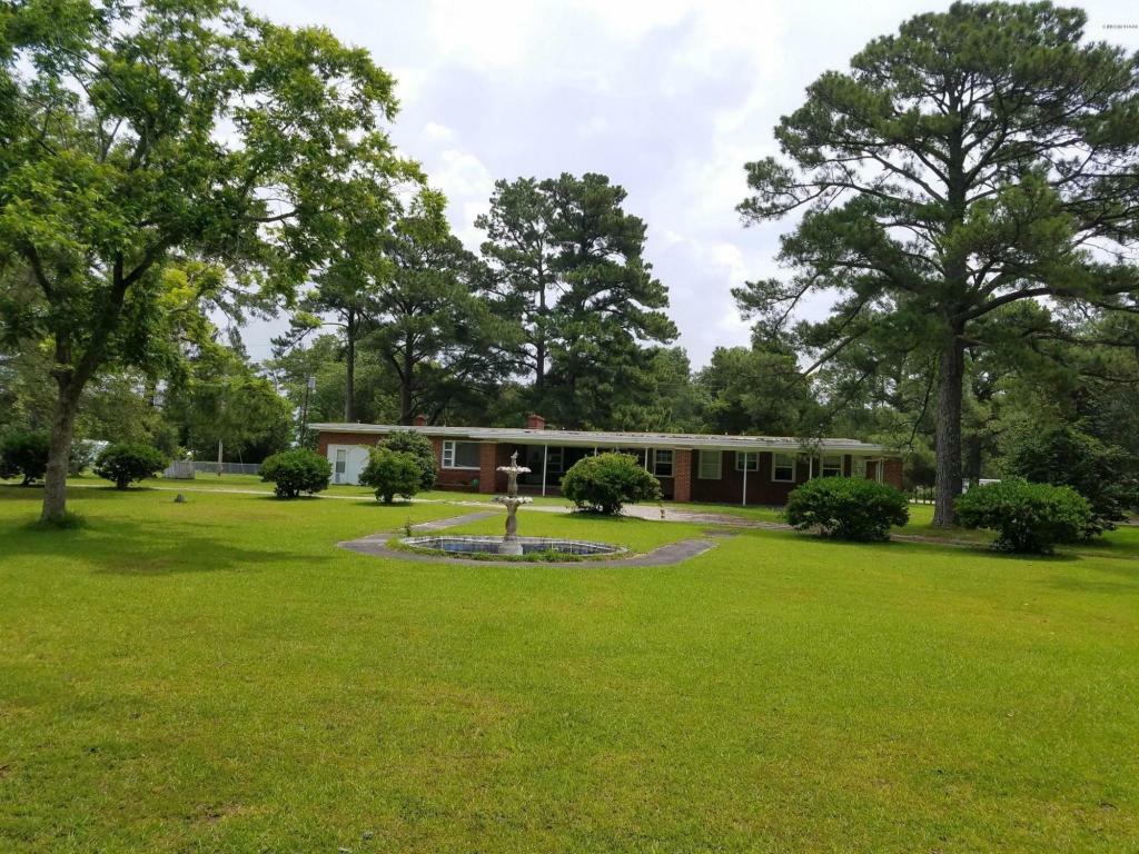 Property Photo:  834 Nc Highway 101  NC 28516 