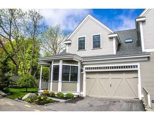 Property Photo:  27 Courtyard Pl 27  MA 02420 