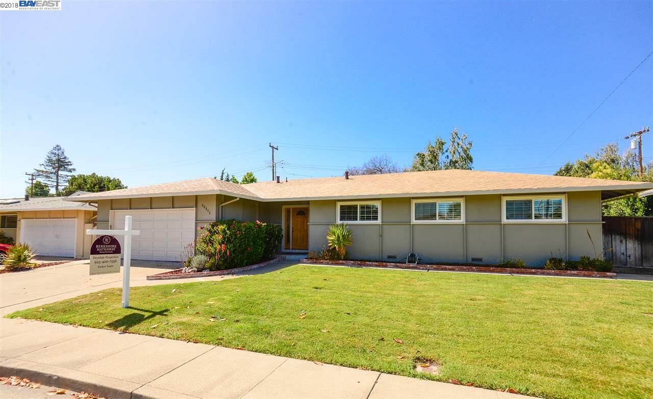 Property Photo:  40866 Capa Dr  CA 94539 