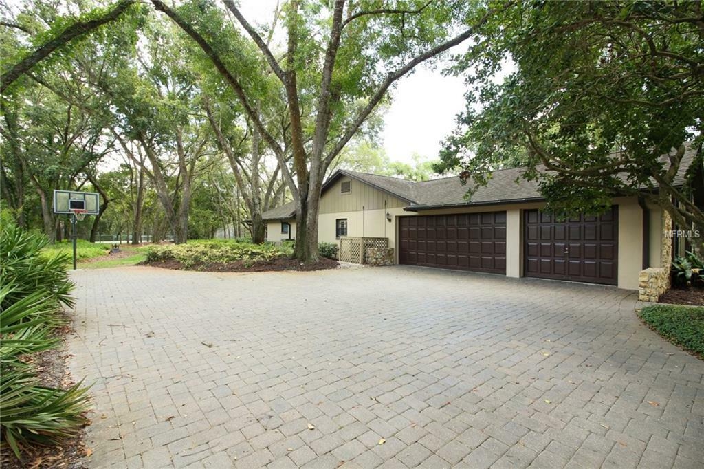 Property Photo:  111 W Greentree Lane  FL 32746 