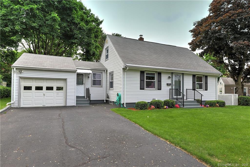 Property Photo: 9 Canterbury Lane CT 06460