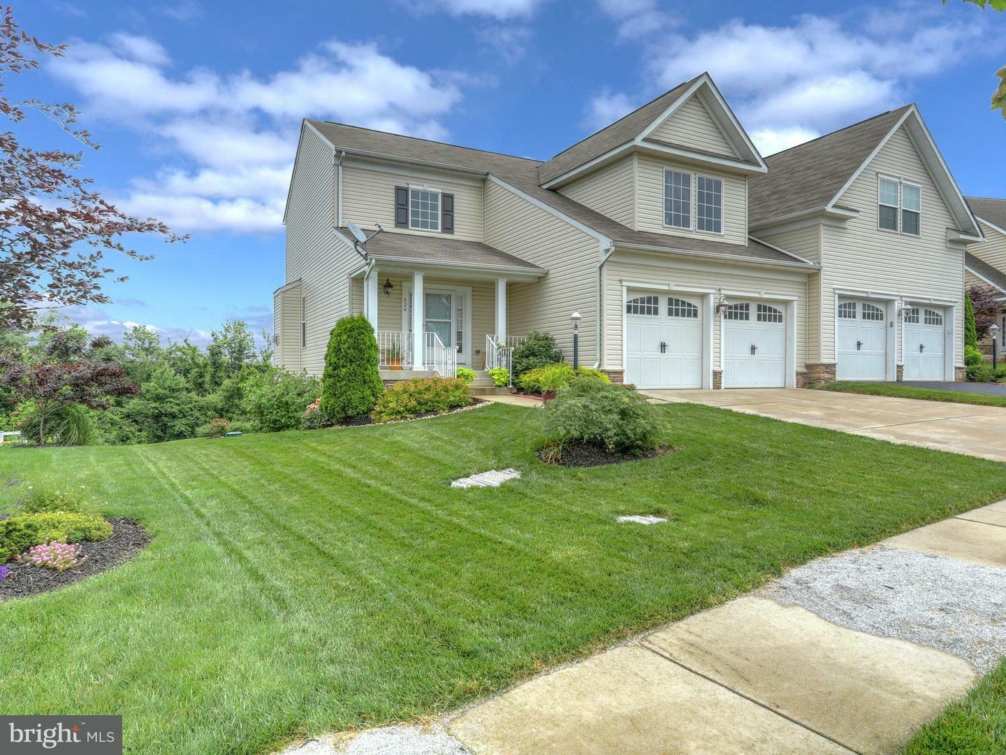 Property Photo:  824 Cougar Pointe Circle  PA 17360 