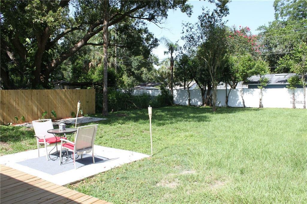 Property Photo: 920 Skyview Drive FL 33510