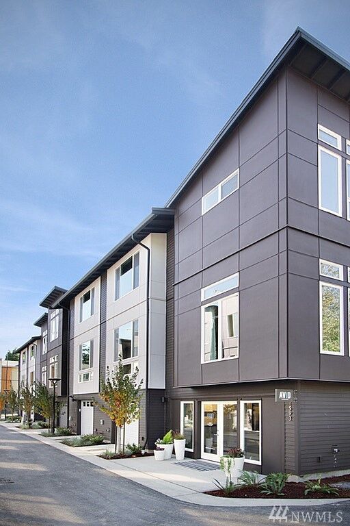 Property Photo: 1522 139th Lane NE WA 98005