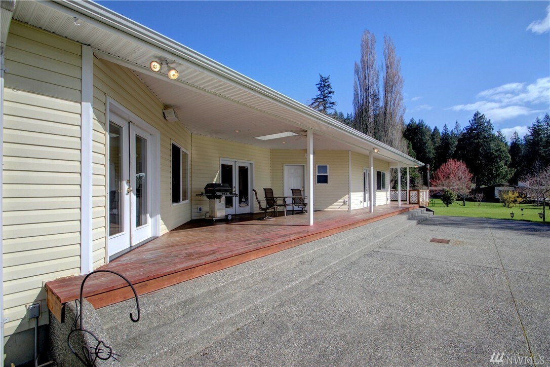 Property Photo:  24090 Old Day Creek Rd  WA 98284 