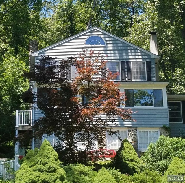 Property Photo:  328 Lakeview Avenue  NJ 07456 