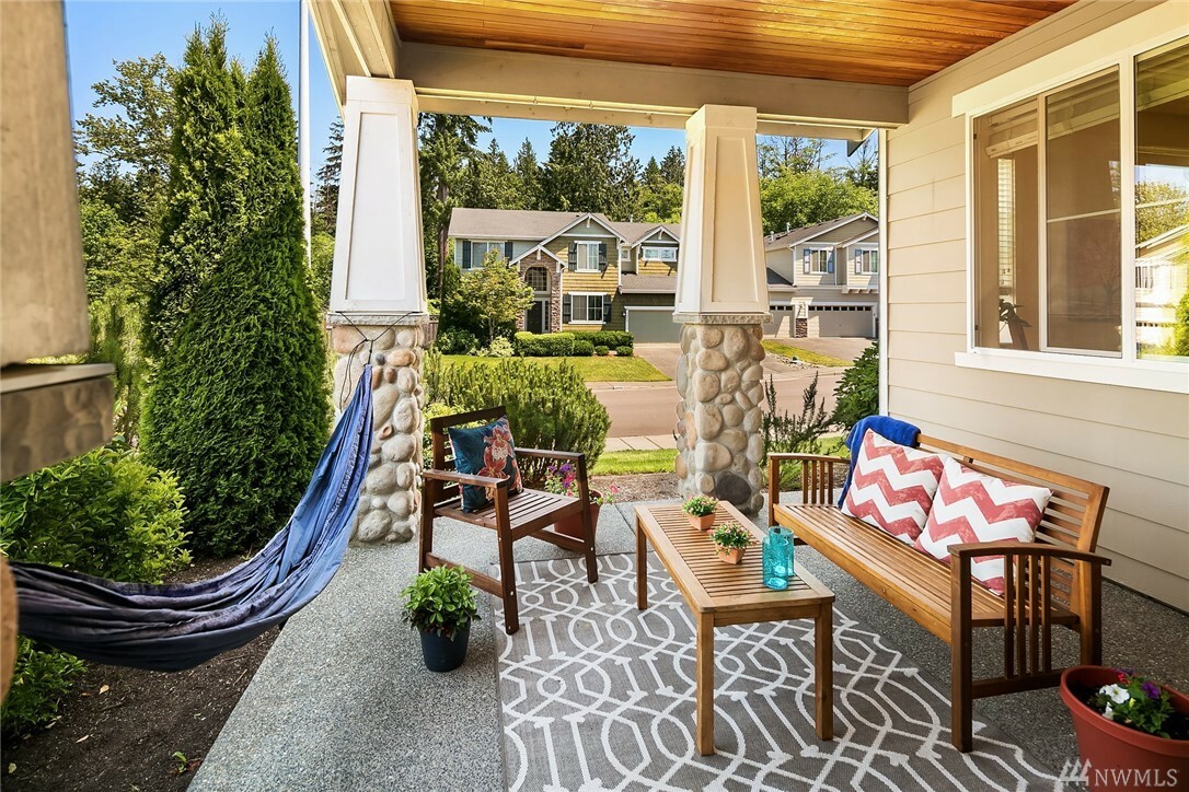 Property Photo: 1075 Ridge St WA 98275
