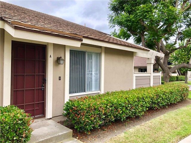 Property Photo: 16952 Limelight Circle CA 92647