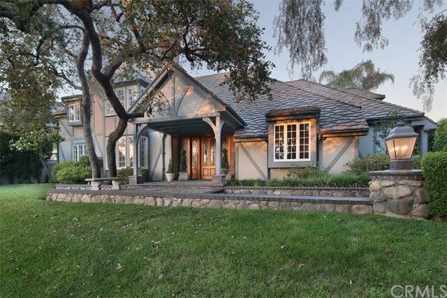 Property Photo:  3200 E Villa Knolls Drive  CA 91107 