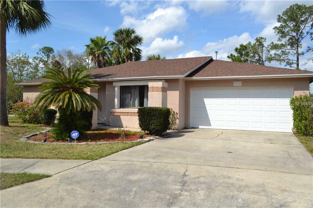 Property Photo:  523 Ridgeline Run  FL 32750 