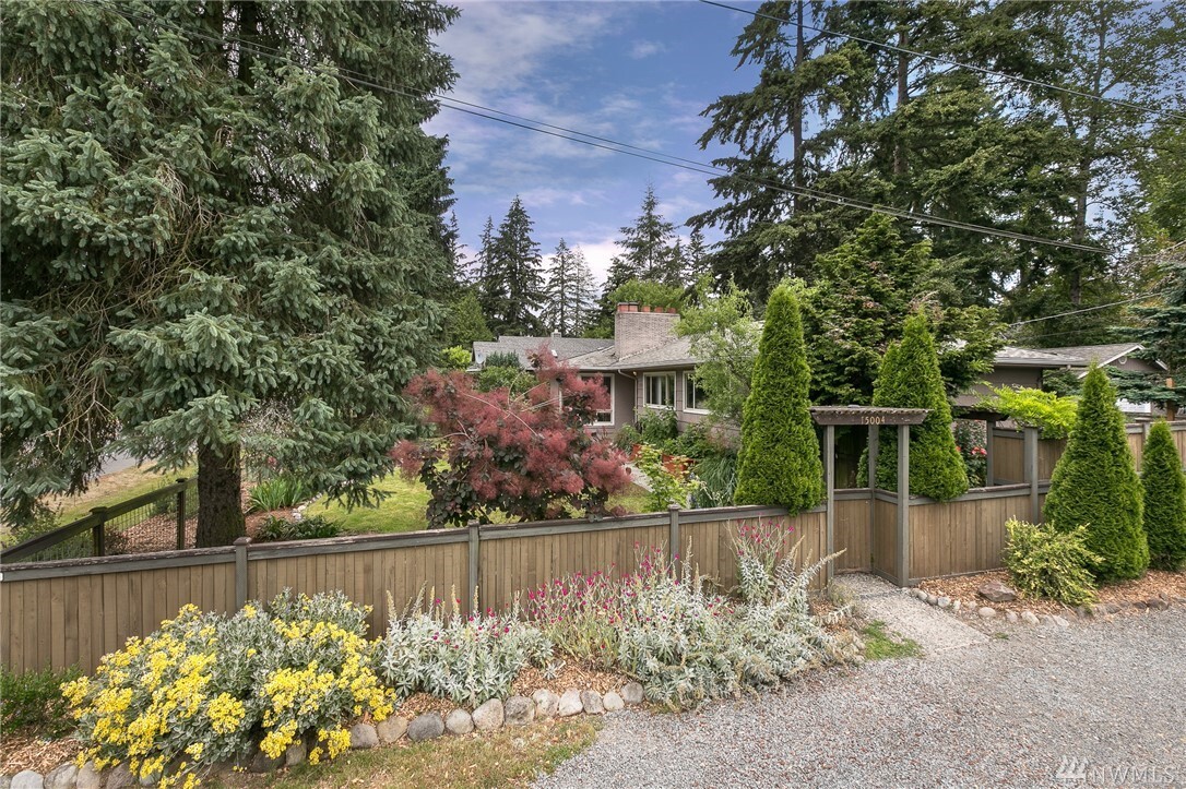 Property Photo: 15004 Greenwood Avenue N WA 98133