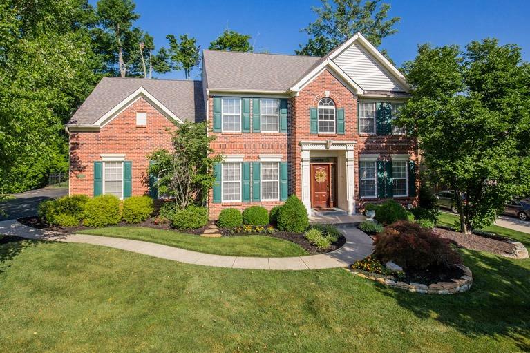 Property Photo: 1010 Westchester Way OH 45244