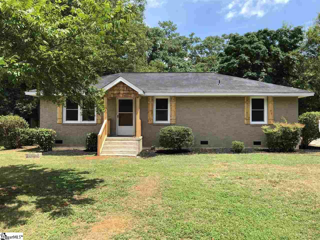 Property Photo: 5 Fairlane Circle SC 29607