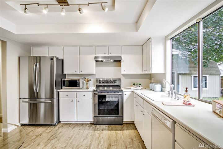 Property Photo:  12819 NE 110th Ct  WA 98033 