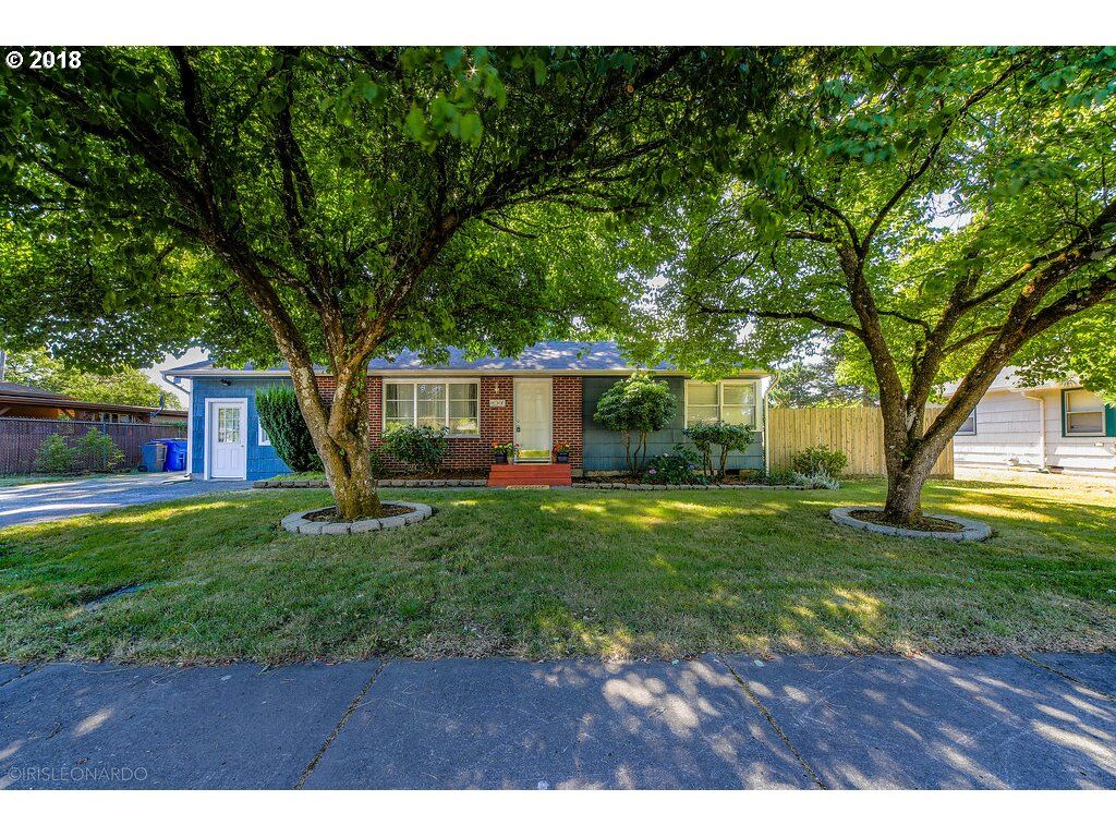 Property Photo:  118 NE 90th Ave  WA 98664 