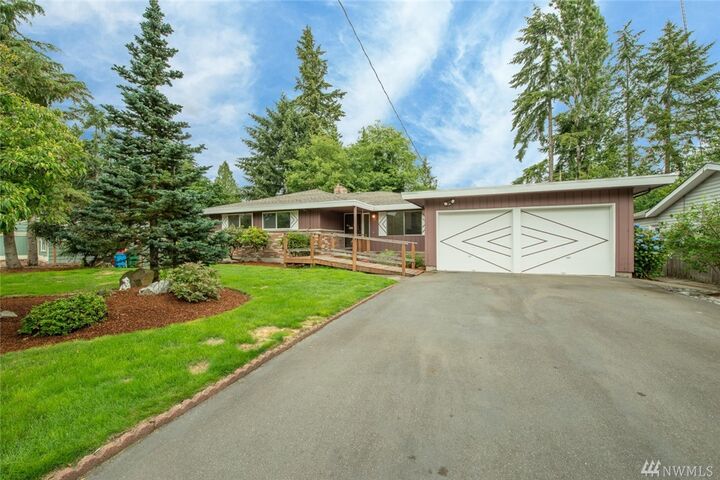 Property Photo: 2004 NE 177th St WA 98155