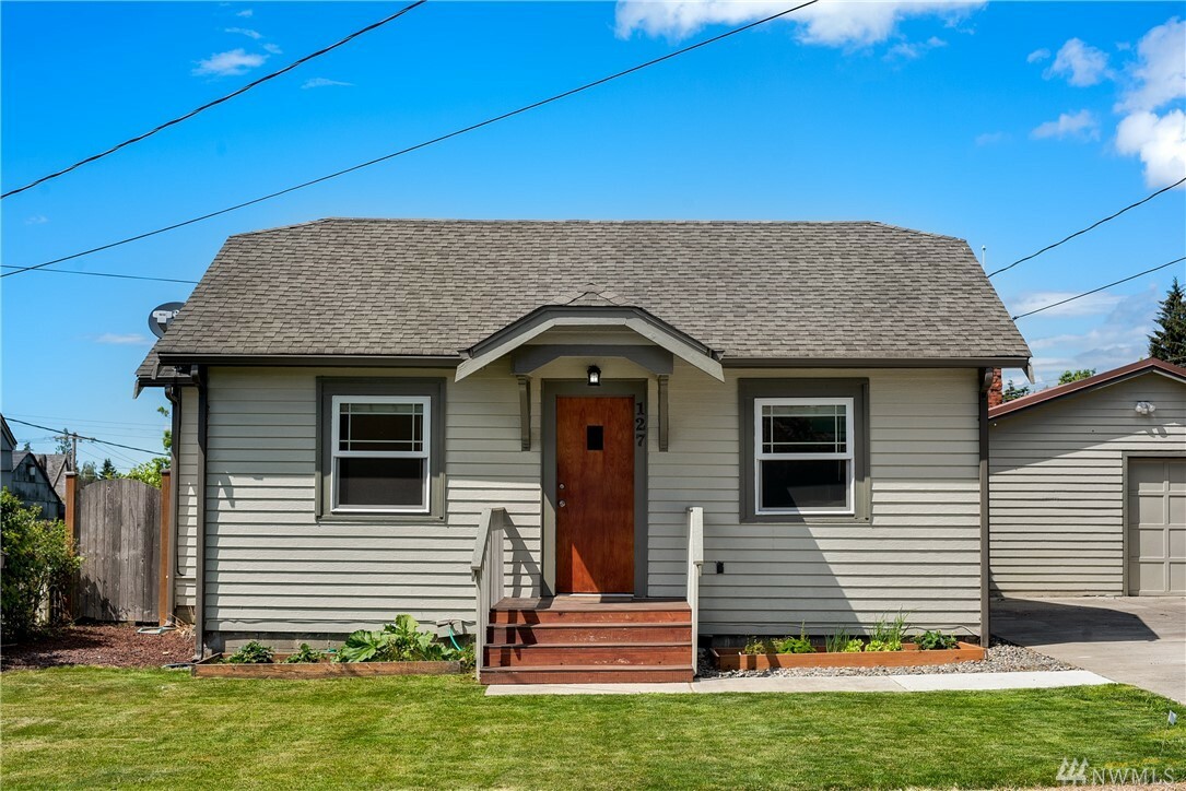 Property Photo: 127 47th St SW WA 98203
