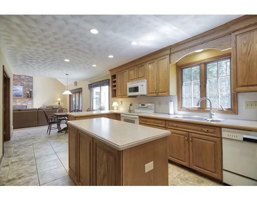 Property Photo:  7 Robinwood Circle  MA 01886 