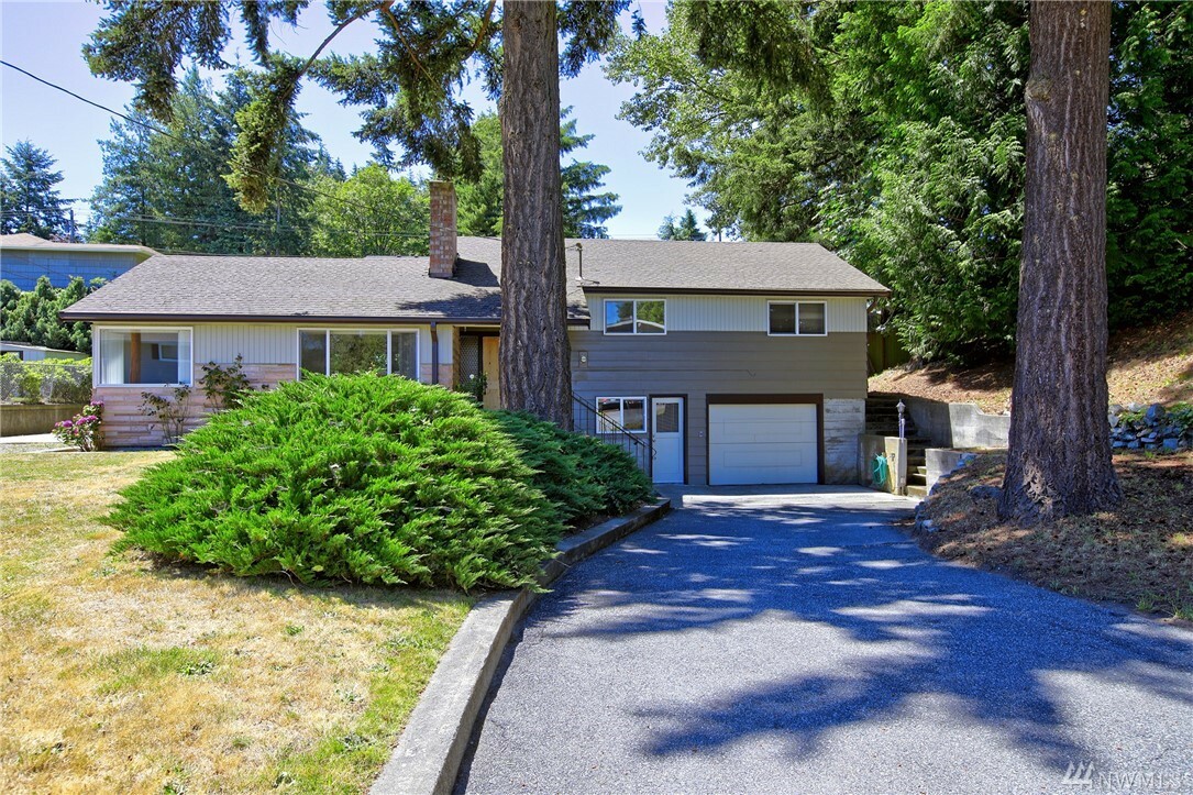 Property Photo: 23456 75th Ave W WA 98026