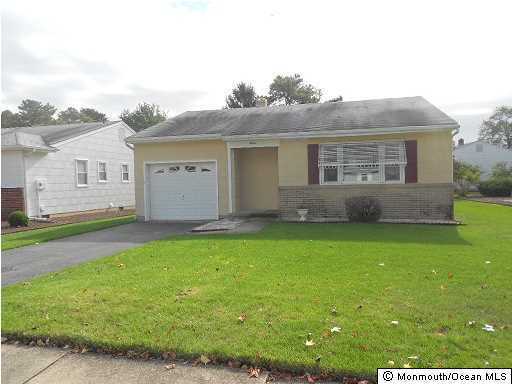 Property Photo:  12 Whitaker Drive  NJ 08757 