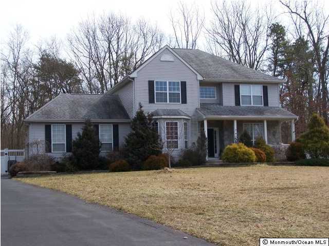 Property Photo:  7 Arrowshead Circle  NJ 08527 