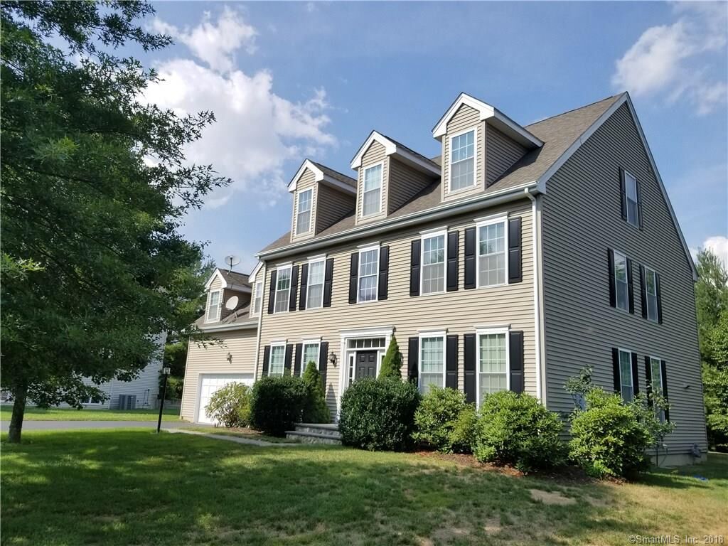 Property Photo:  8 Camden Way  CT 06001 