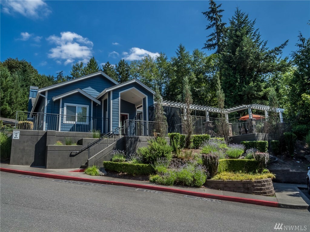 Property Photo:  12006 NE 204th Place B-203  WA 98011 