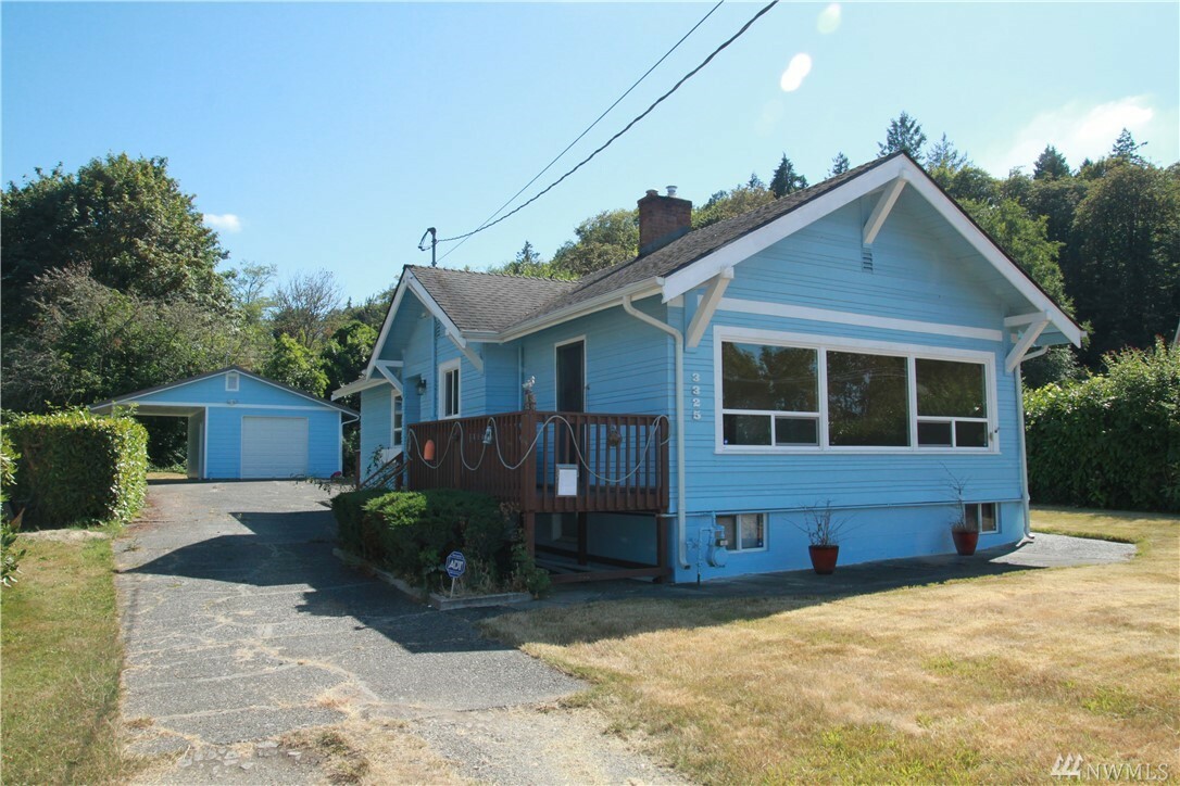 Property Photo:  3325 NW Phinney Bay Dr  WA 98312 