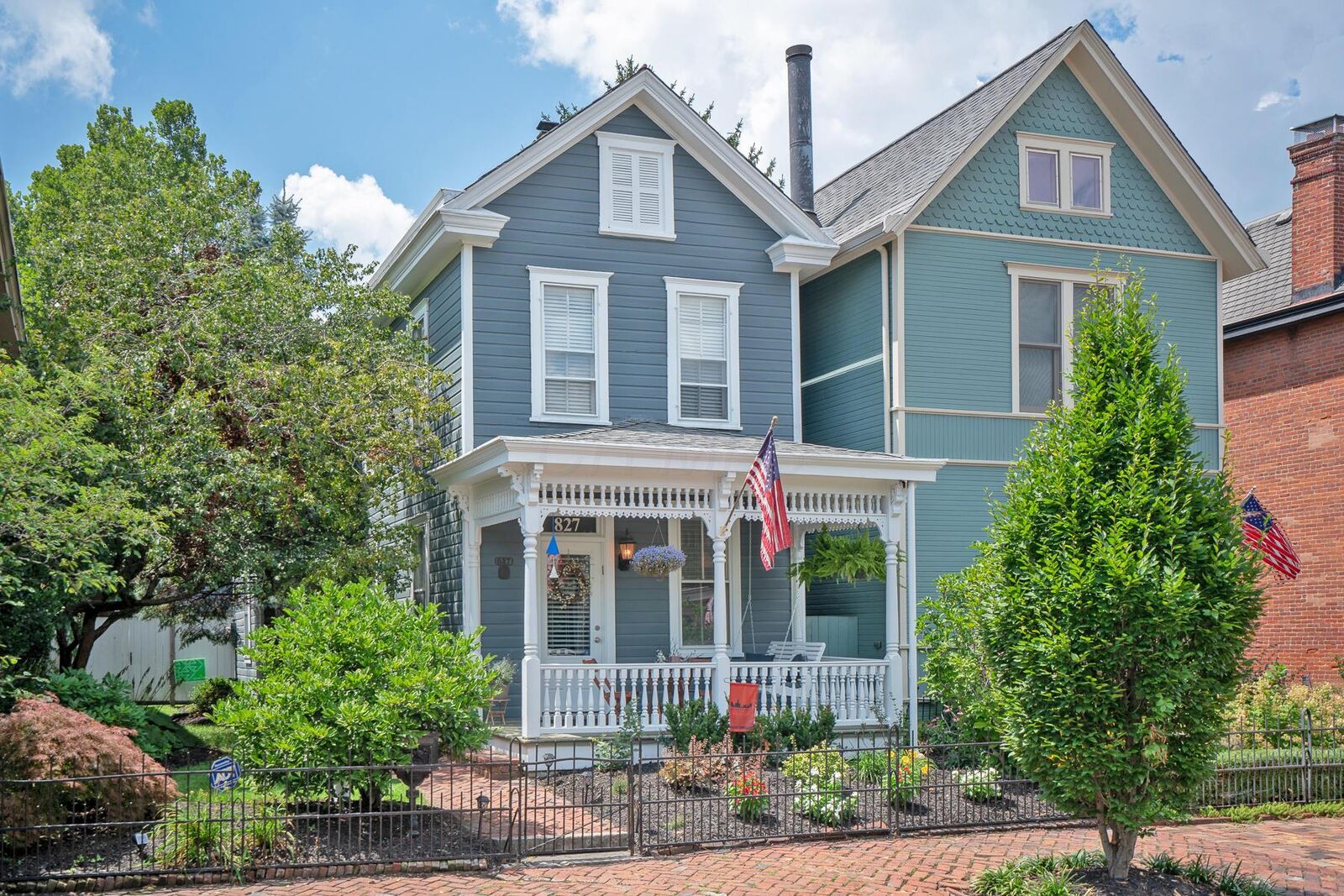 Property Photo:  827 S 5th Street  OH 43206 