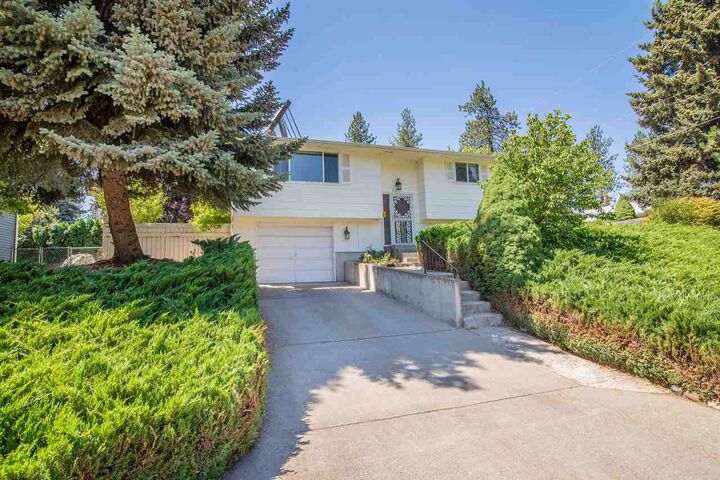 6225 N Cambridge Dr  Spokane WA 99208-3706 photo